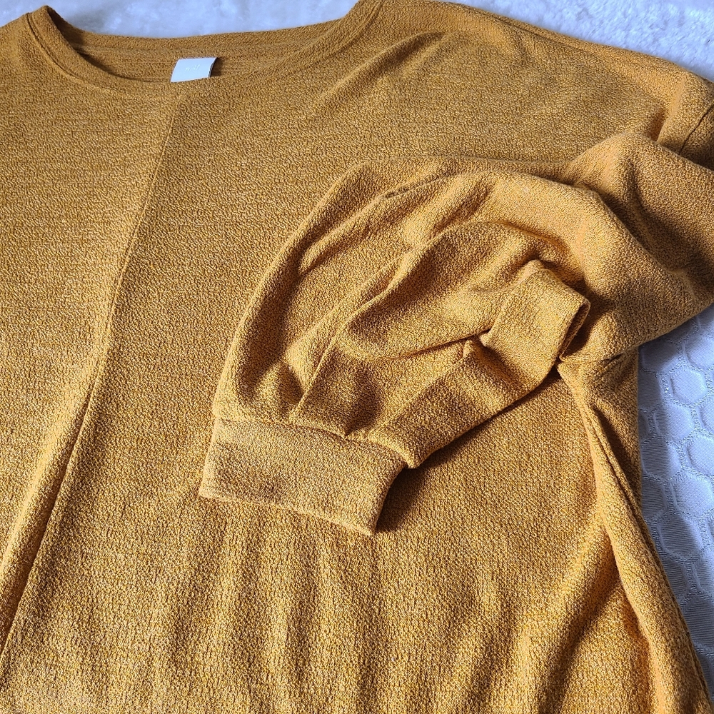 H&M burnt orange long sleeve sweater - Picture 5 of 5